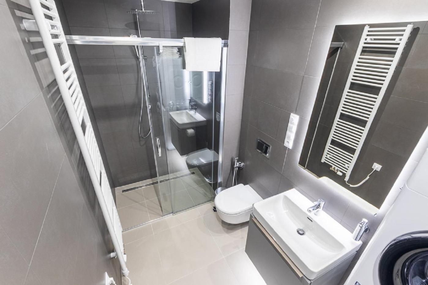 Apartment 4 Room, 2 Bath, Parking Praha Exteriér fotografie