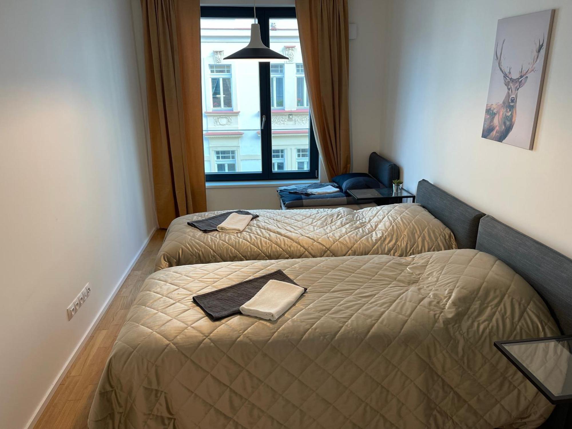 Apartment 4 Room, 2 Bath, Parking Praha Exteriér fotografie